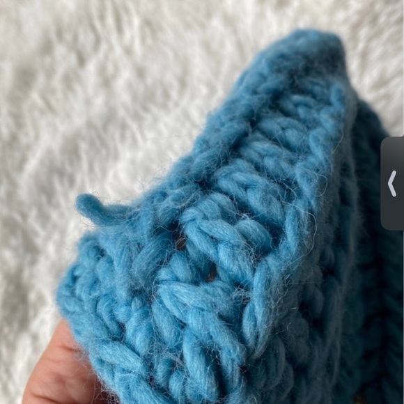 FREE PEOPLE KNITTED HAT - Picture 6 of 7